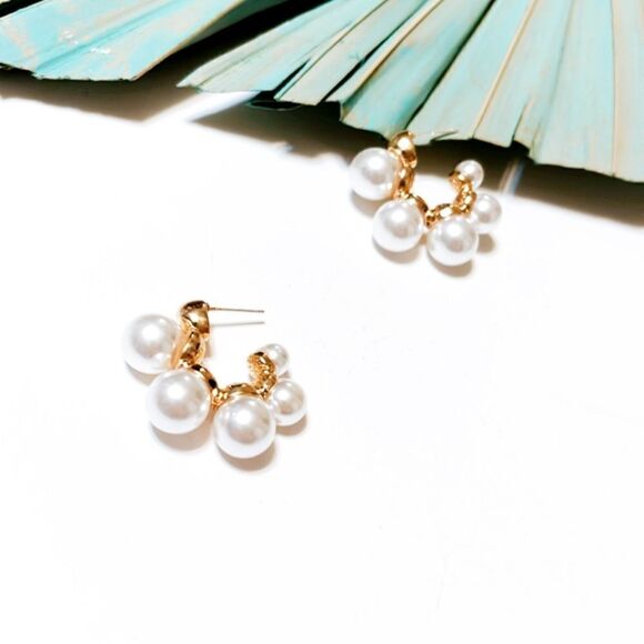 Pearl statement earrings #563 - Picture 2 of 6